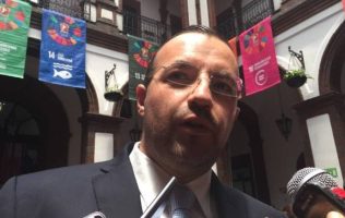 Niega Justo Núñez abuso y se aferra a su cargo con escueto mensaje