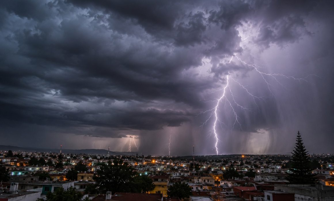 Prevalecen lluvias fuertes este 9 de junio