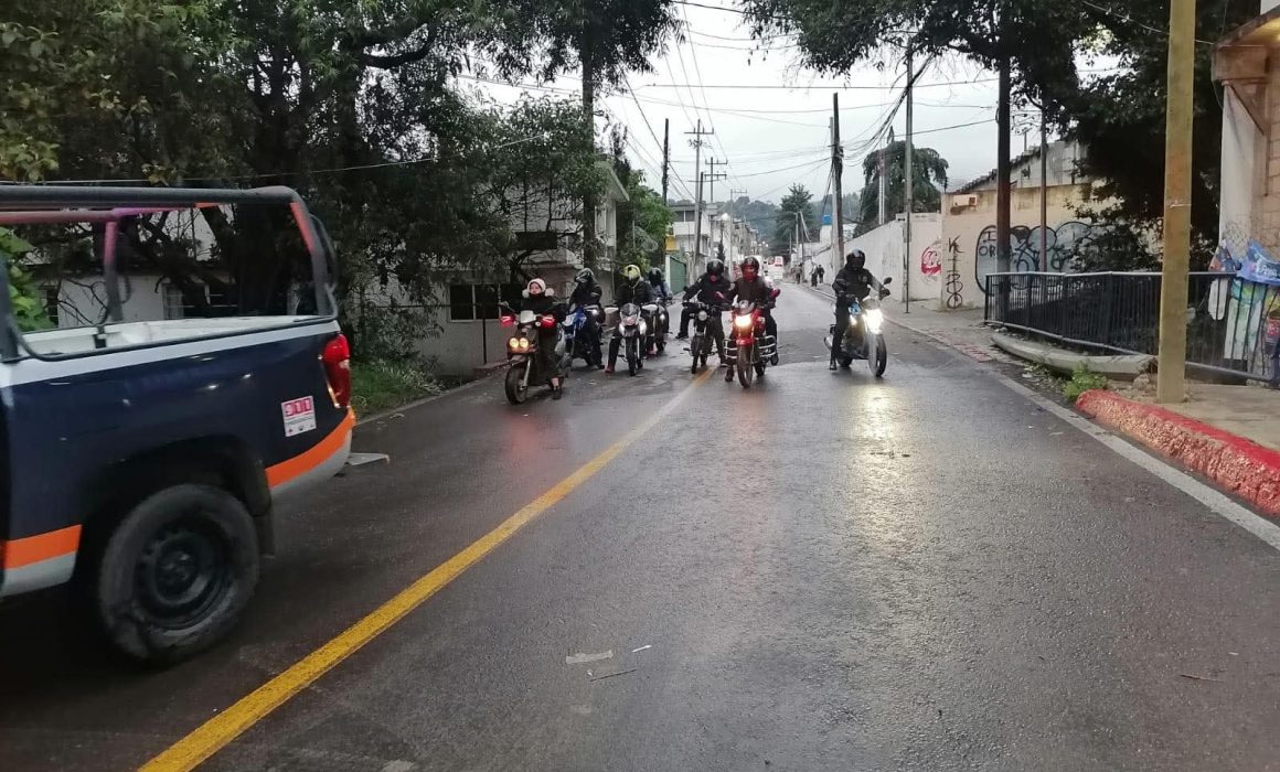 Provoca deslave cierre de carretera Río Hondo en Huixquilucan