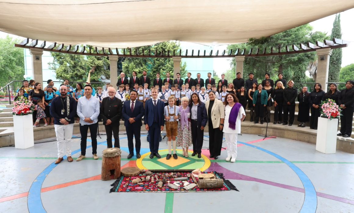 Recibe Chimalhuacán a los Niños Cantores de St. Florian de Austria