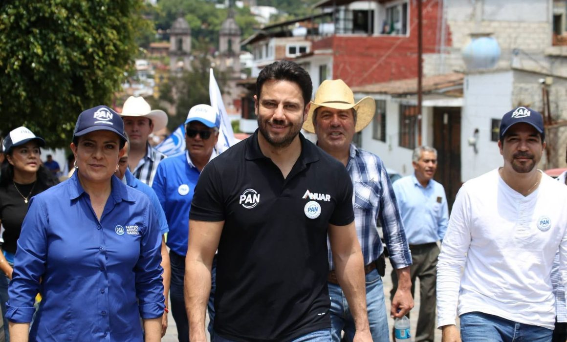 Recorre Anuar Azar Valle de Bravo y fortalece la estructura panista