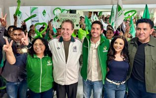 Recorre Eruviel Ávila el Edomex; suma fuerzas con Pepe Couttolenc