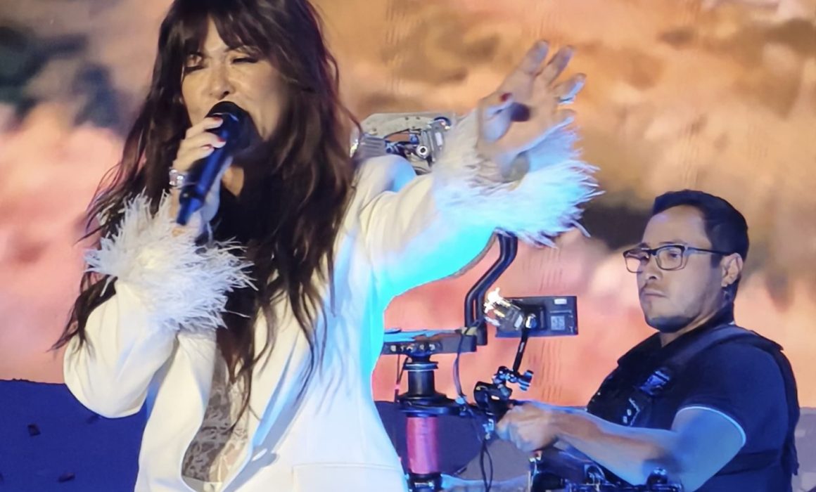 Se muestra feliz Vanesa Martín de cantar el tema de Guardián de mi vida