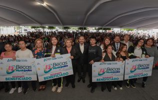 Supera Atizapán los 200 mdp en becas y apoyo al salario familiar