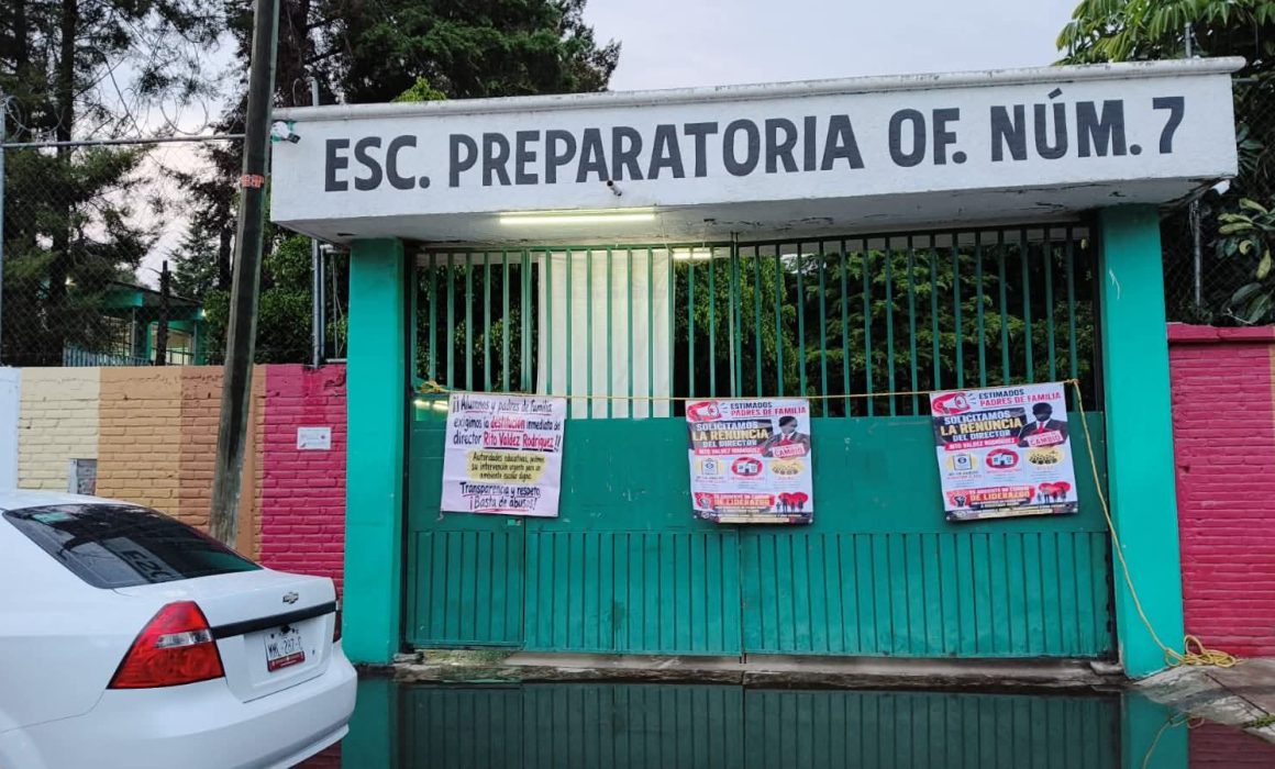 Suspenden clases en Prepa 7 de La Paz tras nueva jornada de protestas