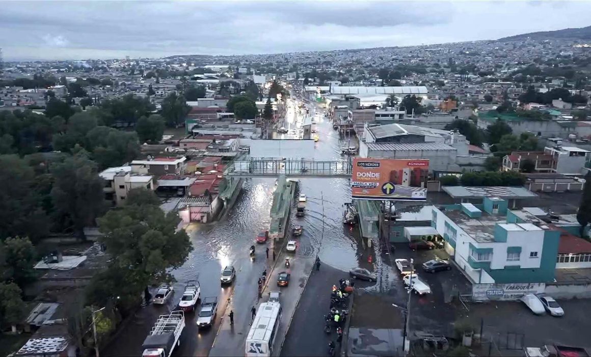 Suspenden servicio continuo del Mexibús Línea 4 por inundaciones