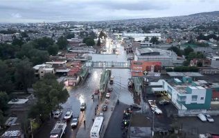 Suspenden servicio continuo del Mexibús Línea 4 por inundaciones