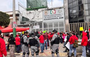 Toman manifestantes Penal de Cuautitlán