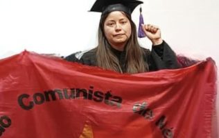 Tras años de obstáculos estudiante de la UAEMéx concluye su titulación