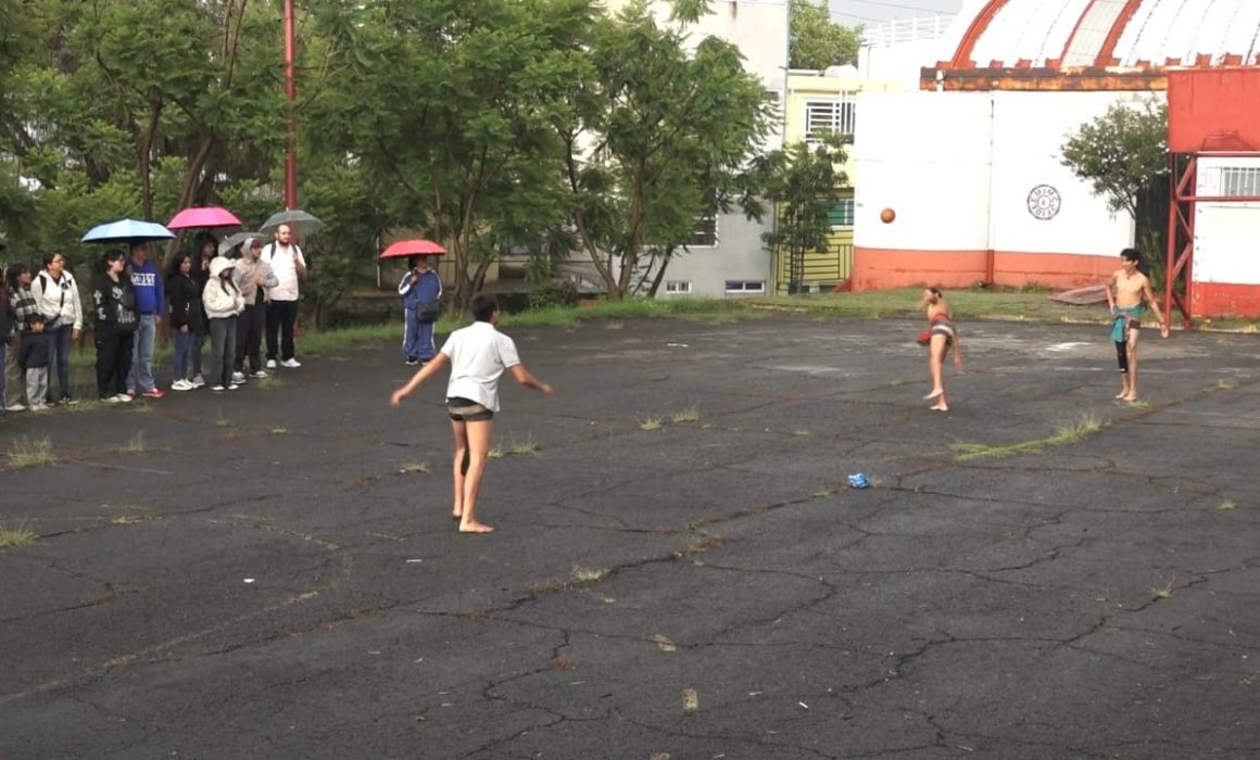 Vive Ecatepec su propio Mundial con el ancestral Juego de Pelota