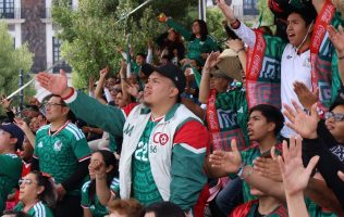 Viven miles de aficionados en Toluca el triunfo de México vs. Sudáfrica