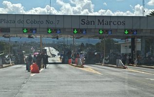 alzan las plumas en la San Marcos Huixtoco