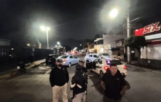 Cierra camino Ayuntamiento de Amanalco por peligro de deslave