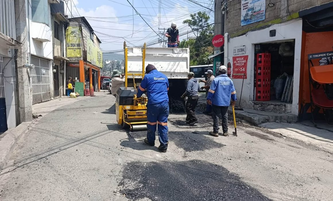 Acelera Huixquilucan reparación de calles afectadas por época de lluvias