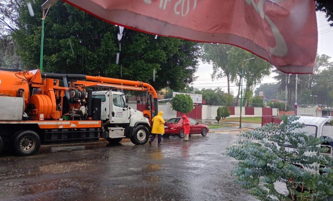 Activa Tlalnepantla respuesta inmediata por lluvias en zonas de riesgo