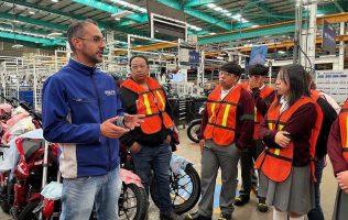 Alumnos de Conalep inician formación dual en planta de motos en Toluca