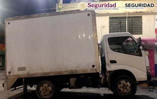 Aseguran medicamentos con valor de 2mdp en Chalco tras robo de camiones