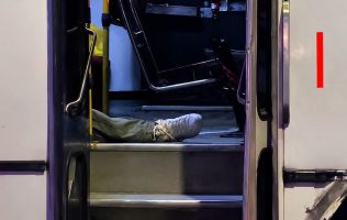 Asesinan a joven durante asalto en autobús sobre la México-Puebla