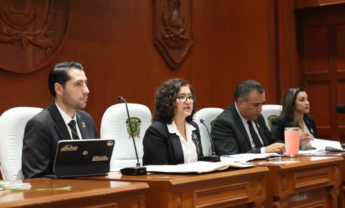 Avanza UAEMéx con más becas y la creación de un Centro Universitario