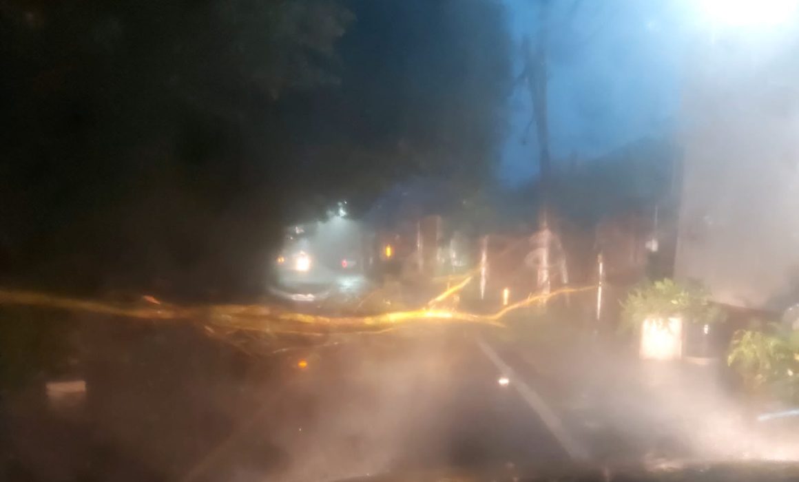 Azota tormenta al sur del Edomex con inundaciones y deslaves