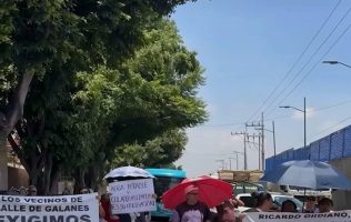 Bloquean Periférico para exigir agua en Nezahualcóyotl