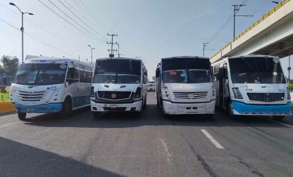 Bloquean transportistas la México-Puebla para exigir seguridad