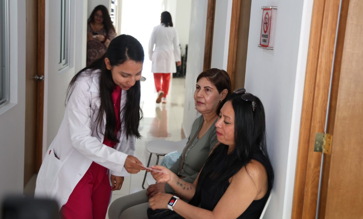Brinda Huixquilucan casi 38 mil servicios médicos en solo tres meses