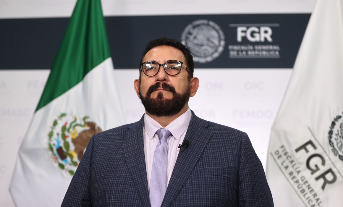 Confirma FGR renuncia de Ulises Lara por motivos personales