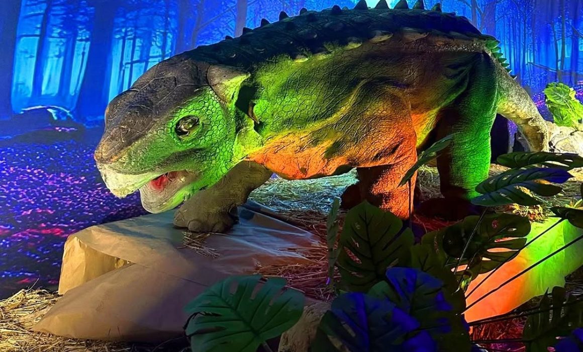 Convierten a Naucalpan en tierra jurásica