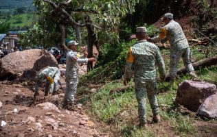 Coordinan apoyo en Temascaltepec tras deslave por intensas lluvias