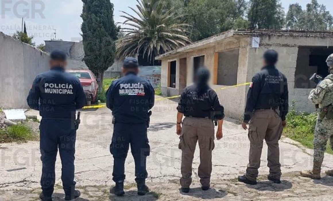 Decomisa FGR huachicol en San Miguel Jagueyes en Huehuetoca