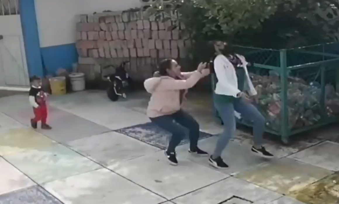 Denuncian agresión de administradora de colegio a maestra en Texcoco
