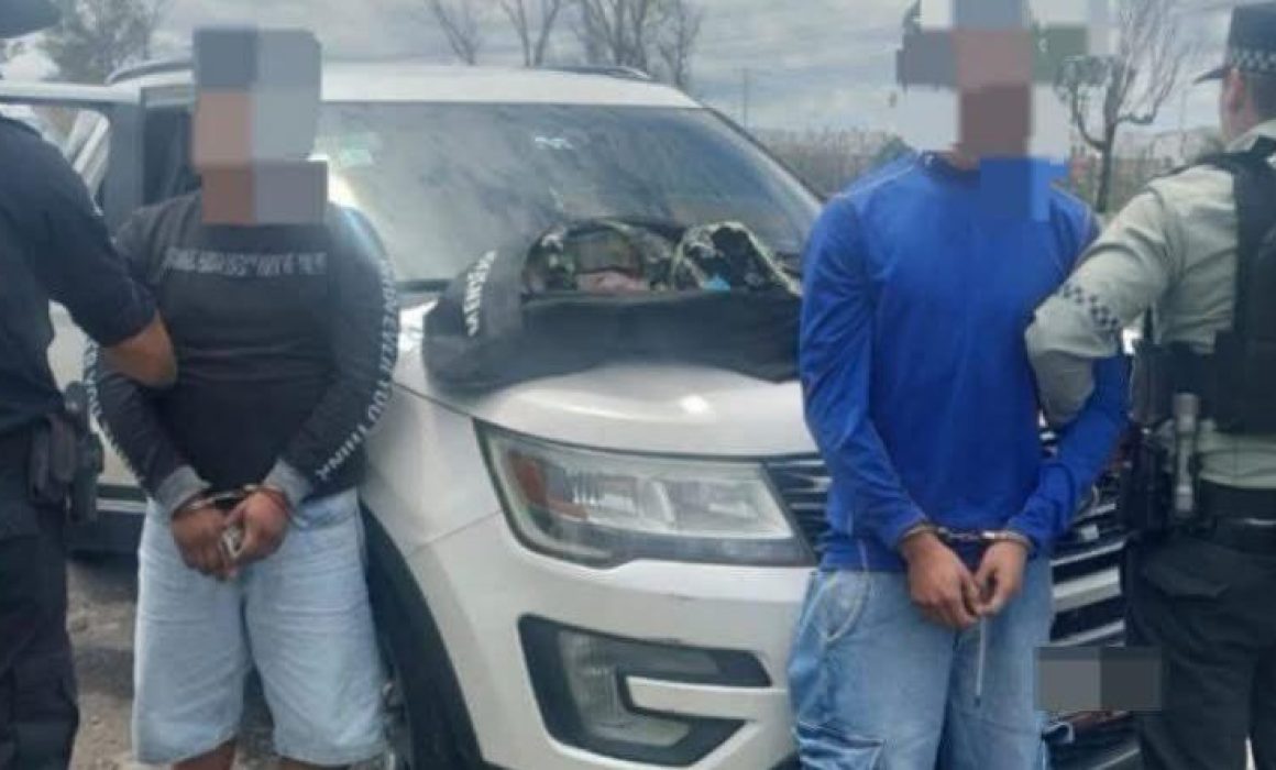 Detienen a dos jóvenes con $1.6 millones en Guanajuato; uno de Tecámac