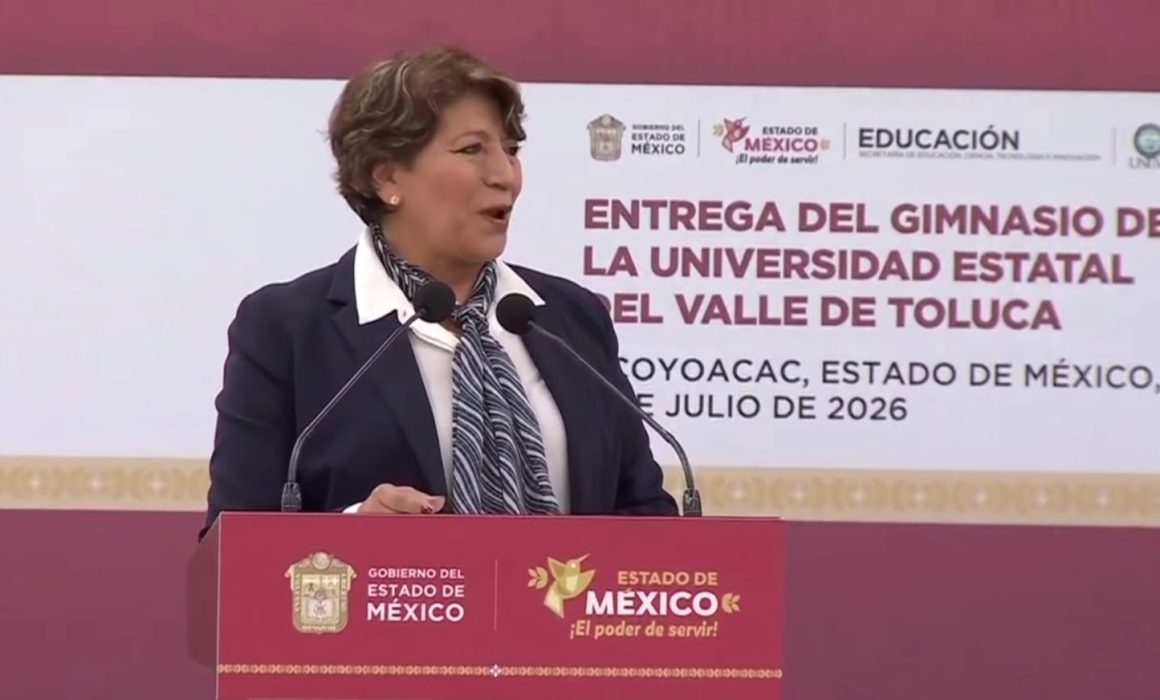 Entregan Delfina Gómez y Mario Delgado gimnasio de la UEVT