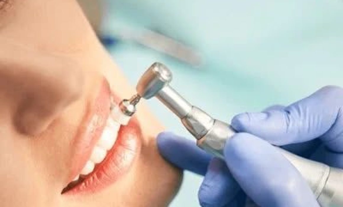 Facilita Anuar Azar acceso a prótesis dentales desde 600 pesos