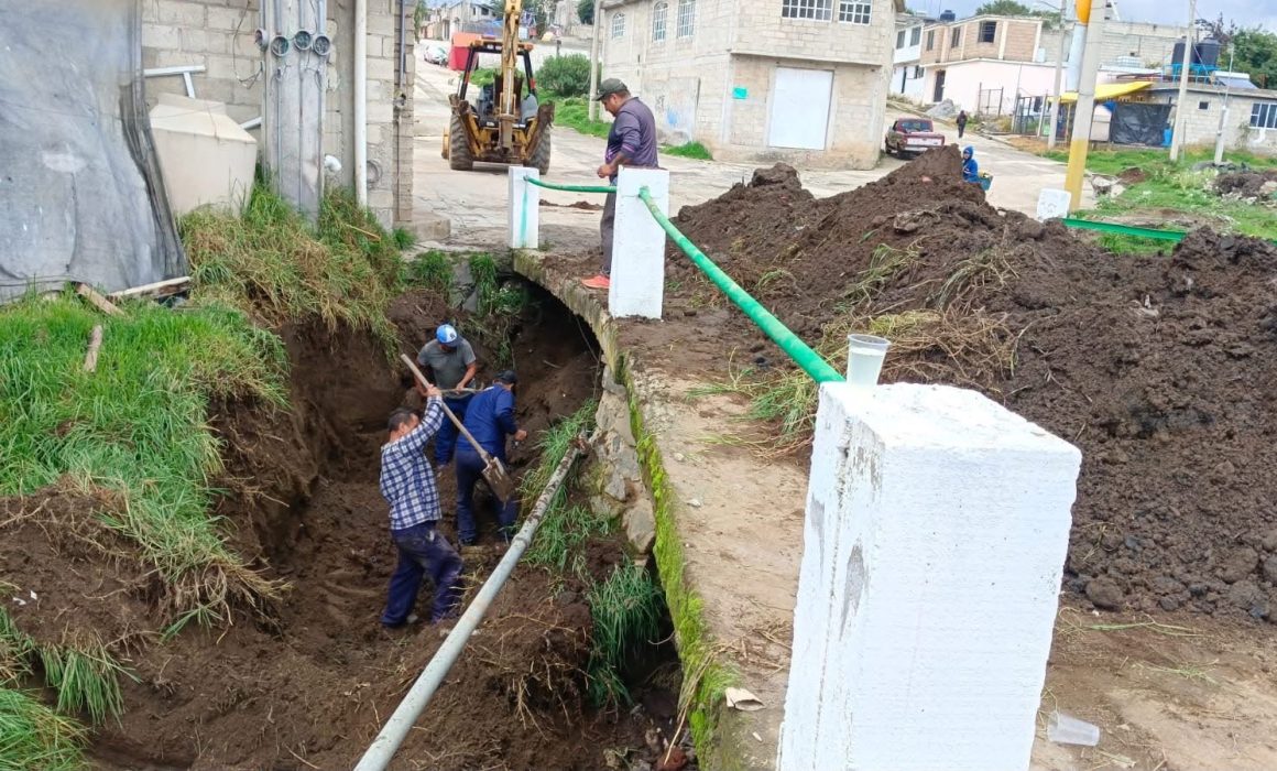 Facilita materiales y maquinaria Erika Olea para apoyar a Atlatlacpac