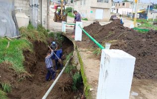 Facilita materiales y maquinaria Erika Olea para apoyar a Atlatlacpac
