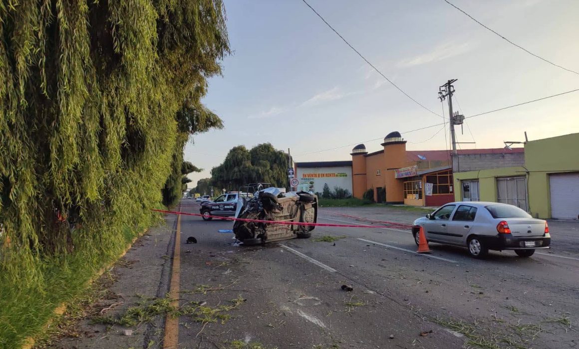 Fallecen 2 personas tras doble percance vial en la Toluca-Tenango