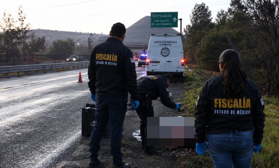 Investiga FGJEM hallazgo de una mujer muerta en la México-Pirámides
