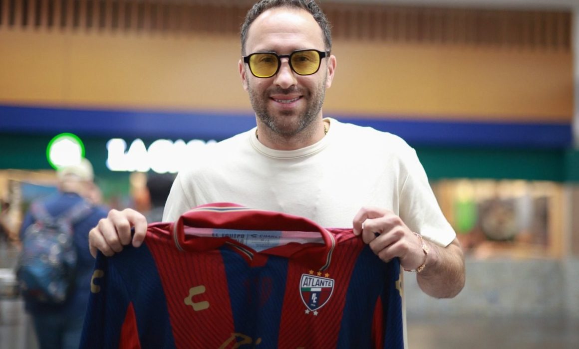 Llega David Ospina a hacer historia con Atlante