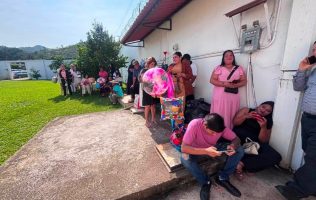 Llegaron tarde... y se perdieron la graduación de sus hijos en Tejupilco