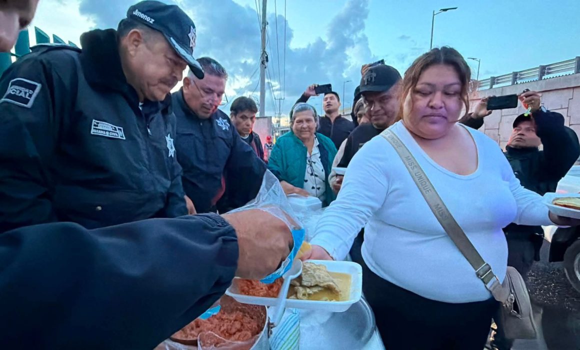 Lleva Guardia Civil alimentos a familiares de pacientes en hospital