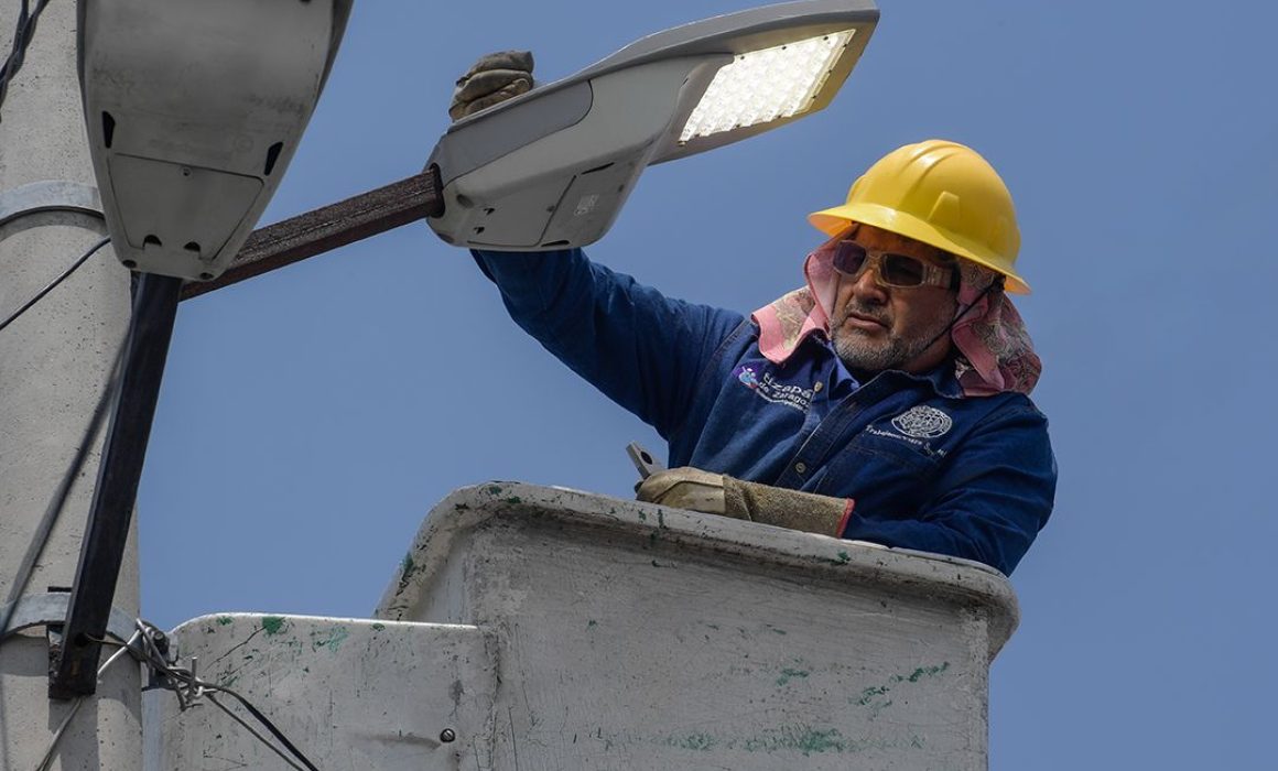Moderniza Atizapán su alumbrado con 11 mil luminarias instaladas