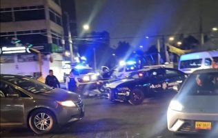 Muere motociclista embestido por una camioneta en Nezahualcóyotl