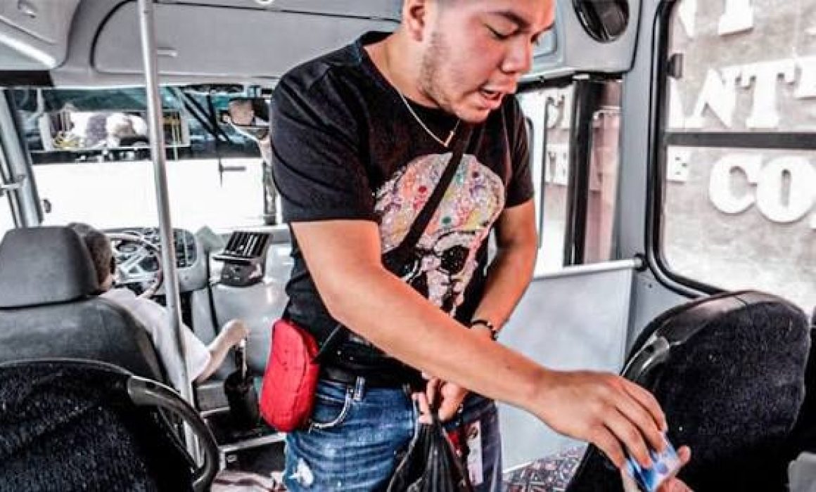 Obligan con amenazas a comprar dulces; temen por asaltos en Cuautitlán