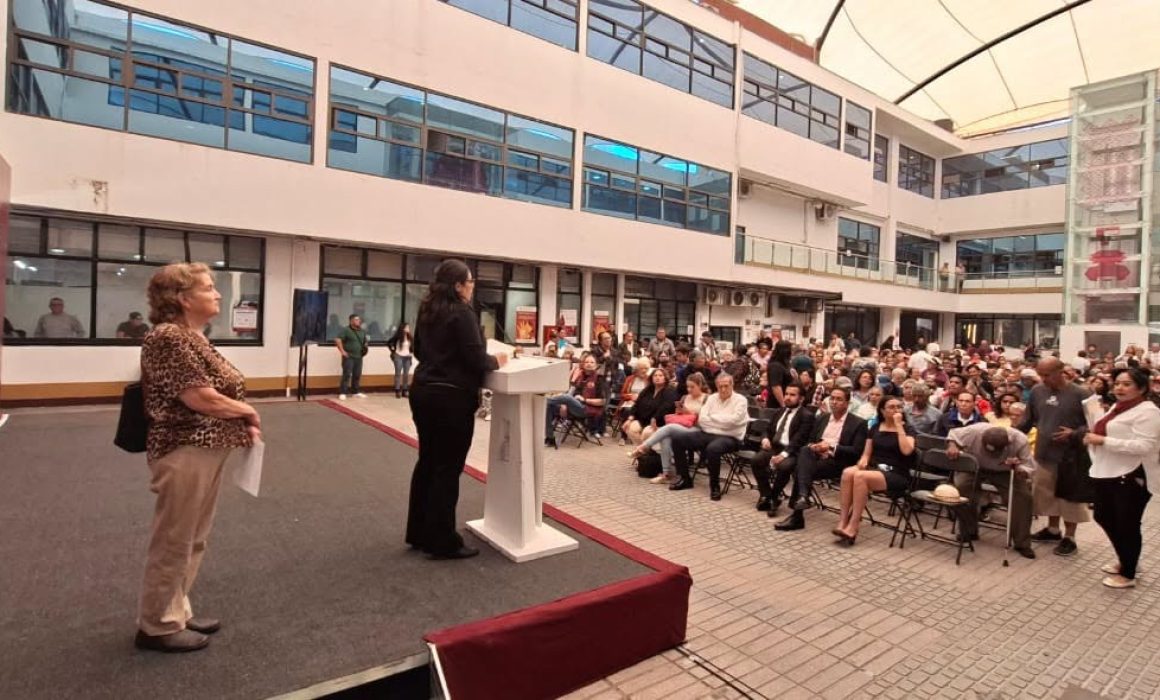 Obtienen 300 familias de Naucalpan testamentos a bajo costo
