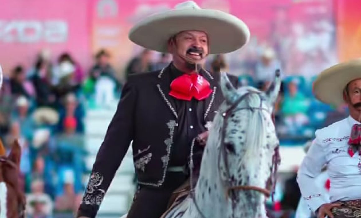 Suma Pepe Aguilar con su equipo de charrería una buena actuación