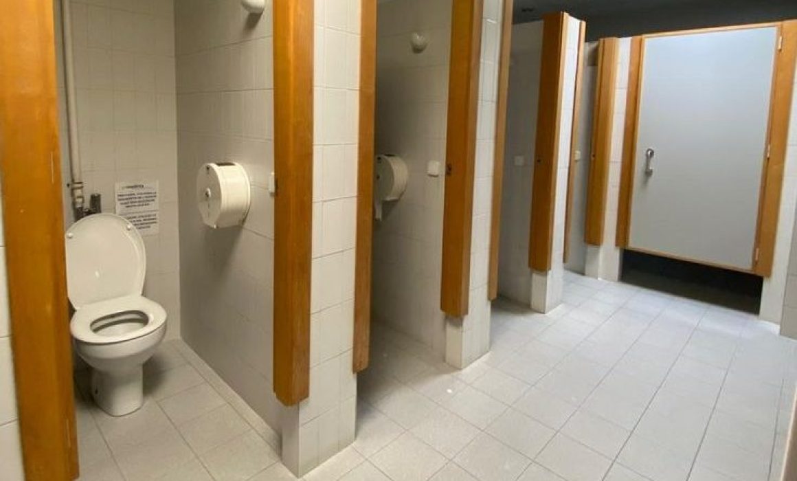 Persiguió a mujer al baño para fotografiarla; cayó por acoso en Lerma