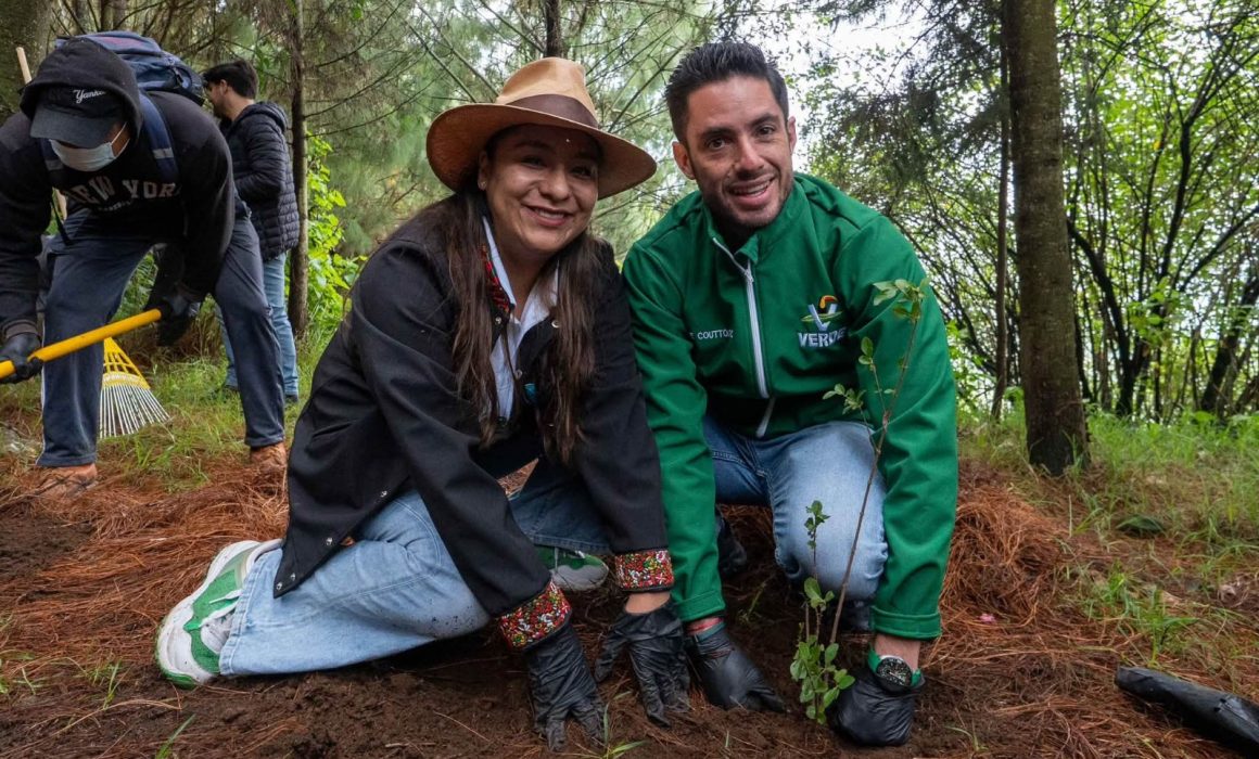 Pone Pepe Couttolenc manos a la obra en la reforestación de Edomex