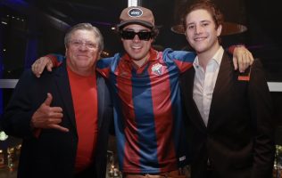 Presenta Atlante playera de aniversario